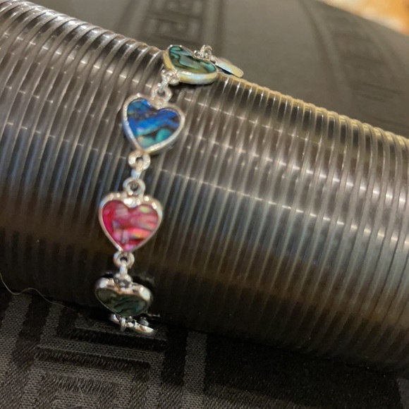 👋 3/$15 NATURAL SHELL HEART BRACELET - Picture 6 of 8